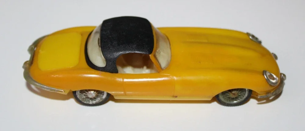 Zee Yellow Jaguar Convertible Plastic Vintage Toy Car Vehicle Model 2080
